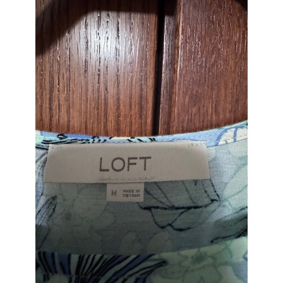 LOFT Floral Puff Sleeve Top Light Blue Green White Women's Medium M NWOT - Picture 3 of 7